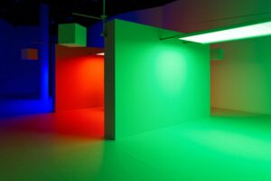 What Helps Tiny Rooms Feel More Comfortable