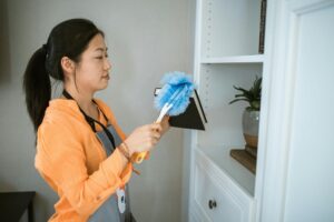 What Helps Tiny Rooms Feel Cleaner by Morning