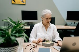 Why Your Office Desk Feels Dusty After Lunch